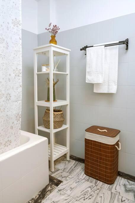 בוקרשט Ultra-Central University Square Apartament Apartament מראה חיצוני תמונה