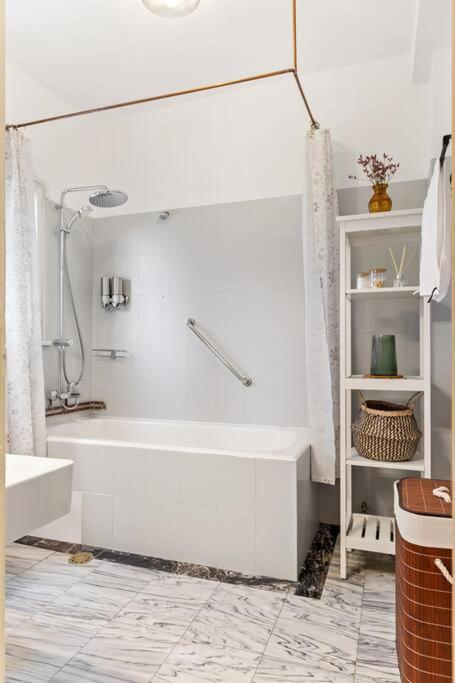 בוקרשט Ultra-Central University Square Apartament Apartament מראה חיצוני תמונה