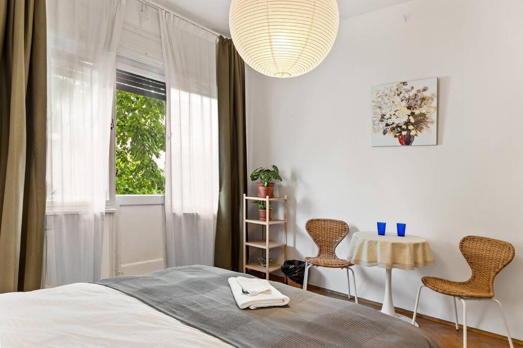 בוקרשט Ultra-Central University Square Apartament Apartament מראה חיצוני תמונה