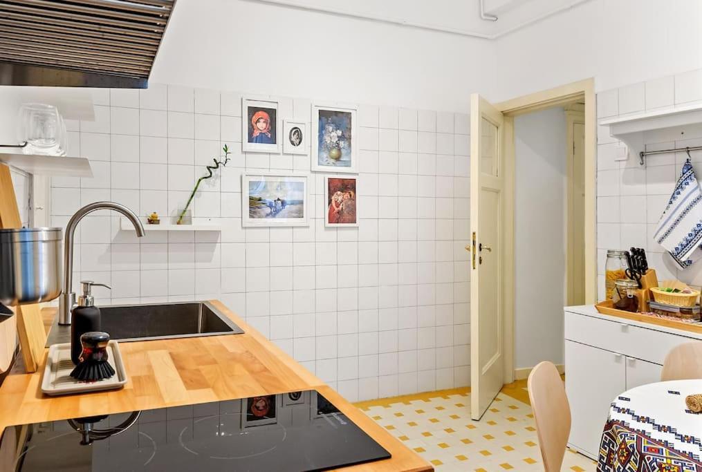 בוקרשט Ultra-Central University Square Apartament Apartament מראה חיצוני תמונה
