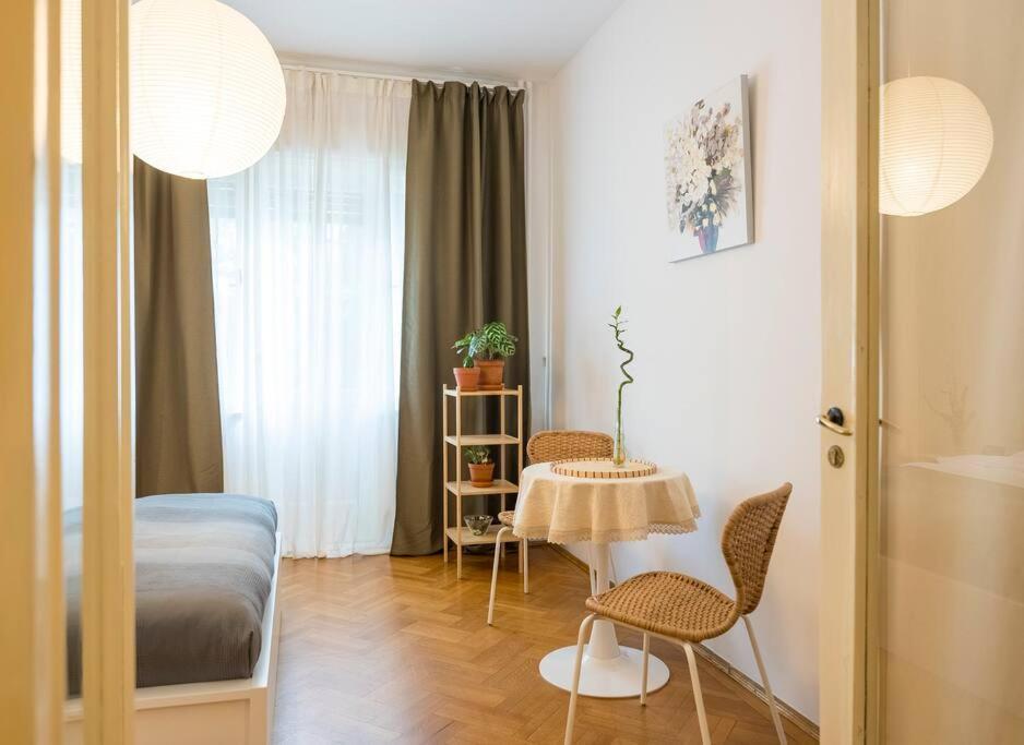 בוקרשט Ultra-Central University Square Apartament Apartament מראה חיצוני תמונה